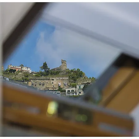Ξενοδοχείο Lara