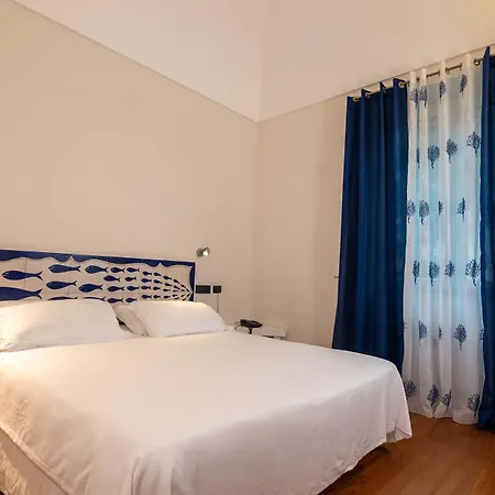 Lara 3* Amalfi